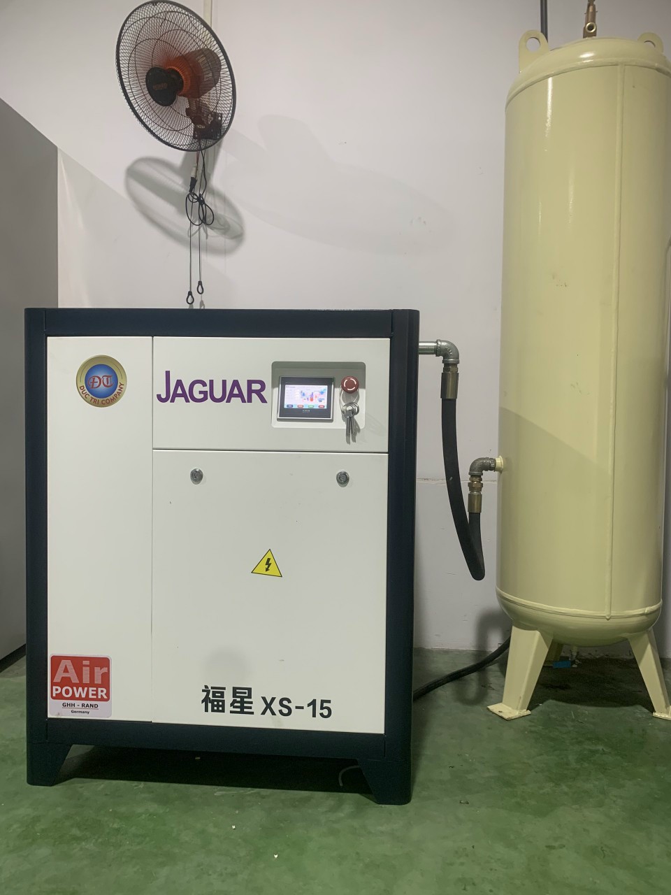 Máy nén khí trục vít Jaguar 15HP Model XS15
